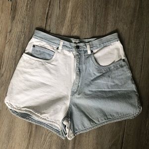 90s mom jeans. All cotton. High waisted. Sostanza